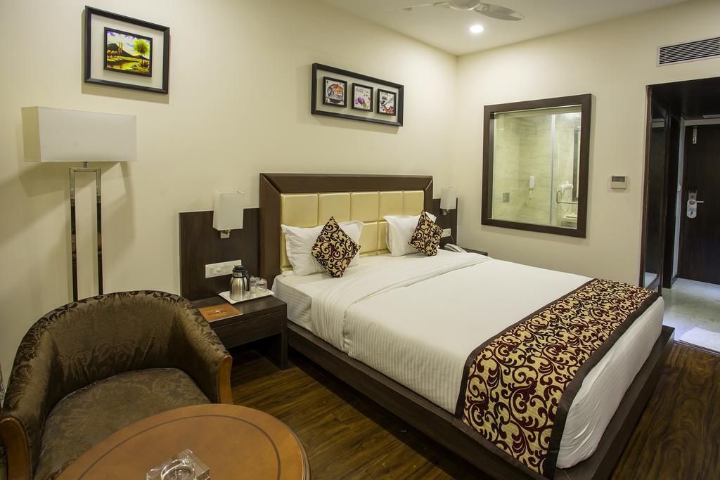 Ravi Residency Hotell Morbi Rom bilde