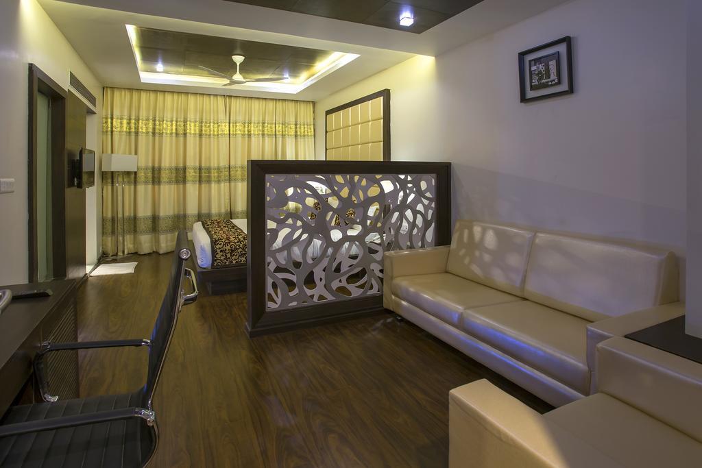 Ravi Residency Hotell Morbi Rom bilde